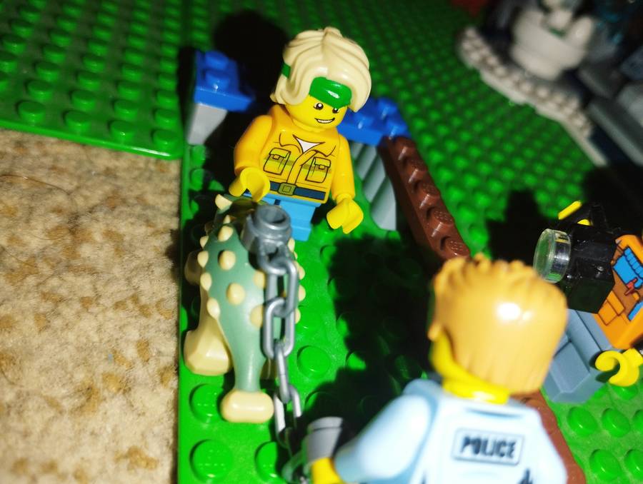 LEGO JURASSIC WORLD
