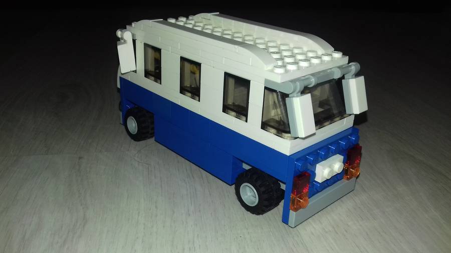 Volkswagen T1 kisbusz egyedi elemekből
