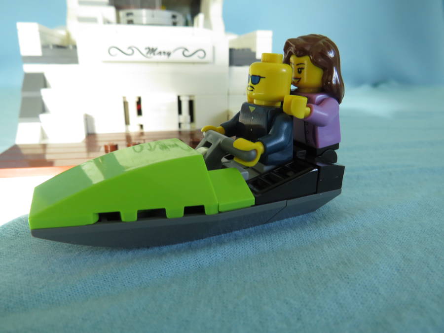 Hatalmas luxusyacht