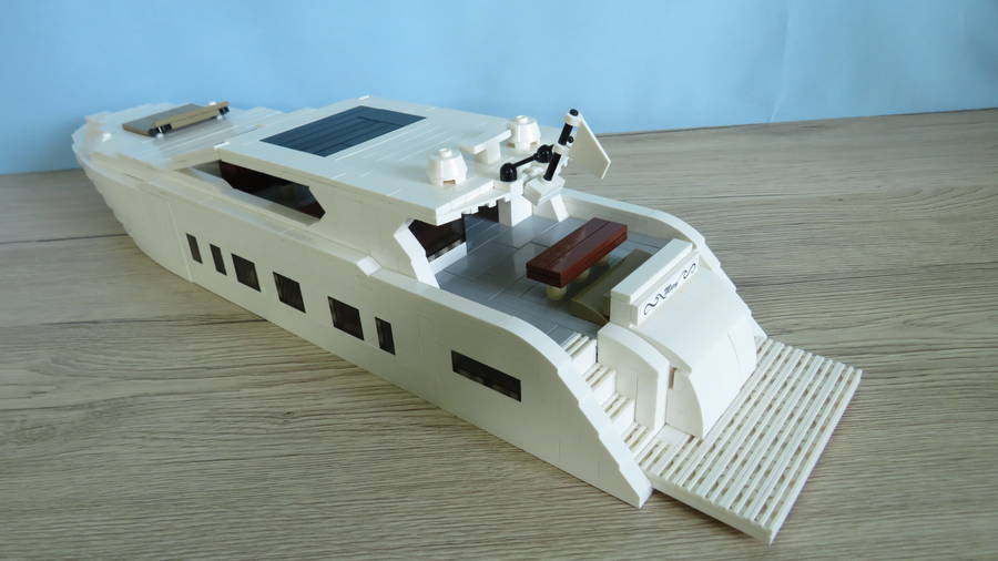 Riviera 6000 stílusú luxusyacht