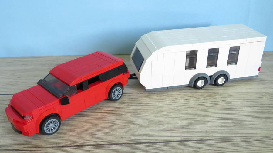 SUV lakókocsival