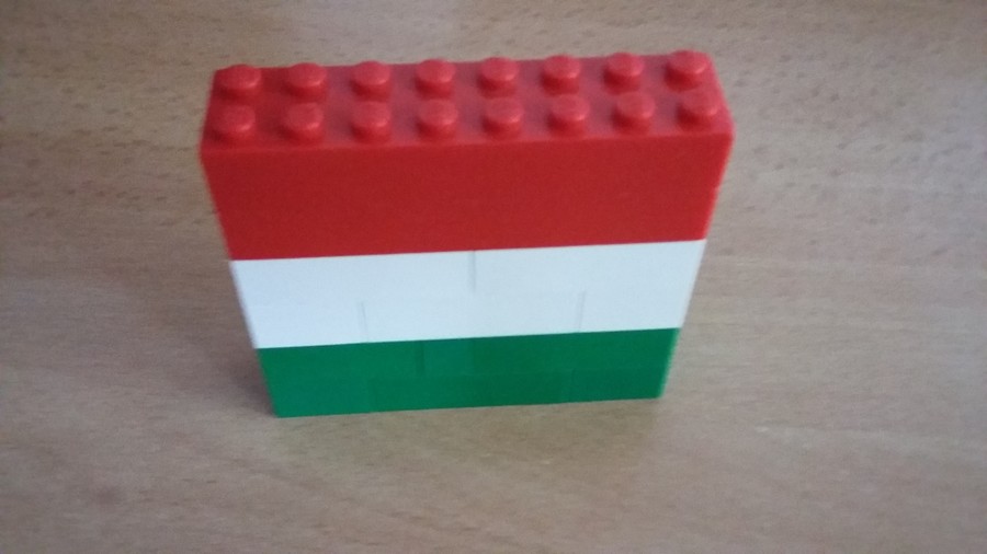 Elindul a Magyar tábor