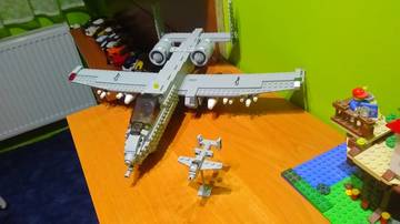 Az A-10-es - Milyen a nagy, kicsiben?