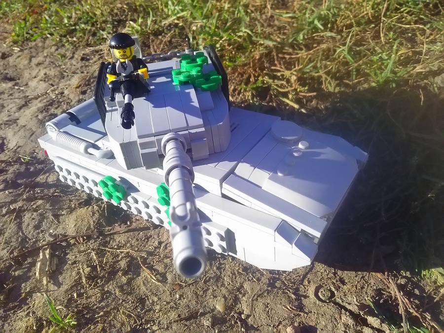 Egyedi Tank
