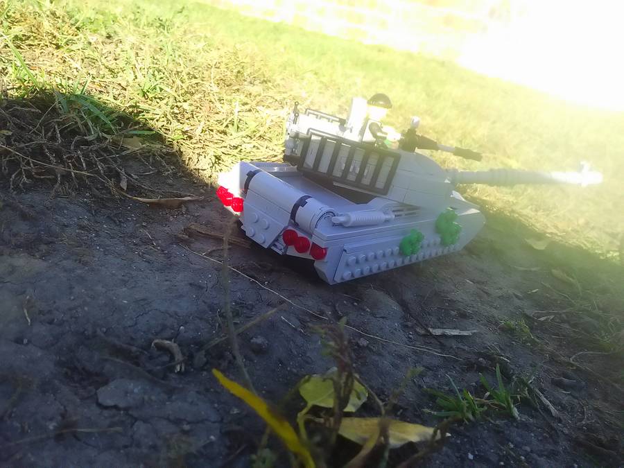 Egyedi Tank