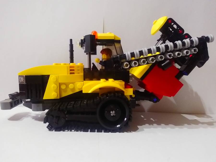 Zúg a traktor...