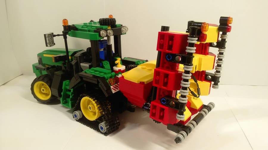 John Deere traktor vetőgéppel