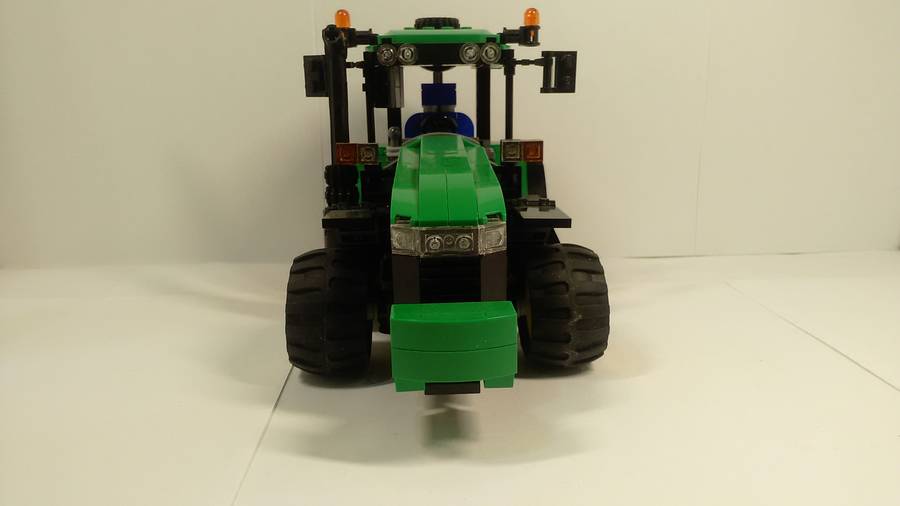 John Deere traktor vetőgéppel