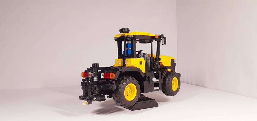 JCB Fastrac 4220 kellékekkel