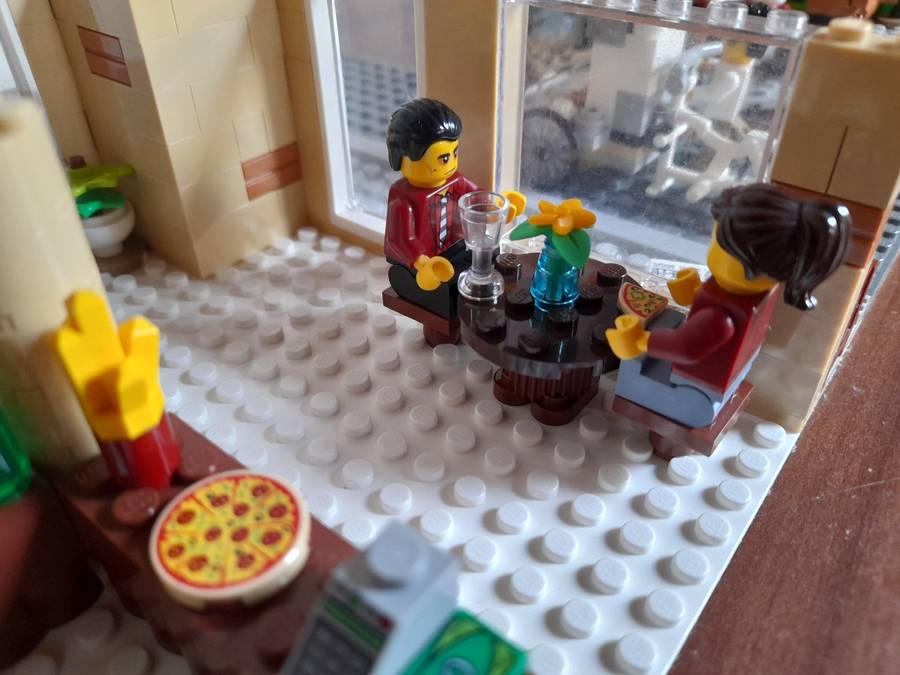 Utcasarok pizzázóval