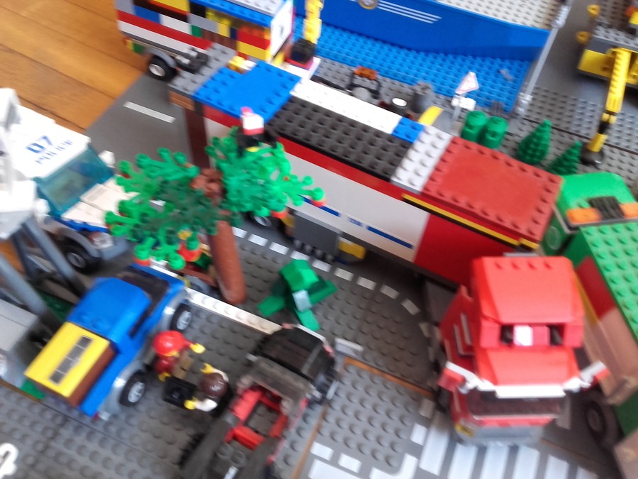 Mozgalmas élet Lego City kikötőjében