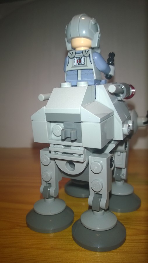 Szülinapi Star Wars: AT-AT