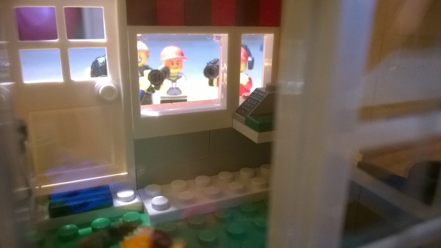 Emmet, a celeb