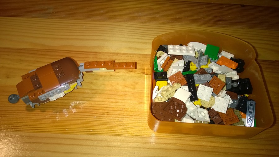 Rebrickable alternates: Macska és Kacsa