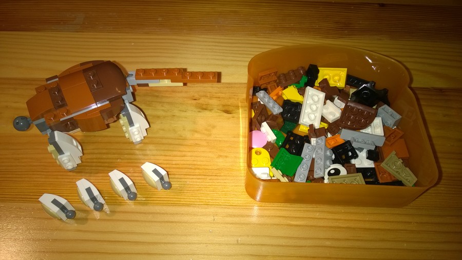 Rebrickable alternates: Macska és Kacsa