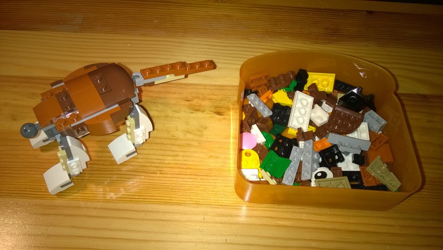 Rebrickable alternates: Macska és Kacsa