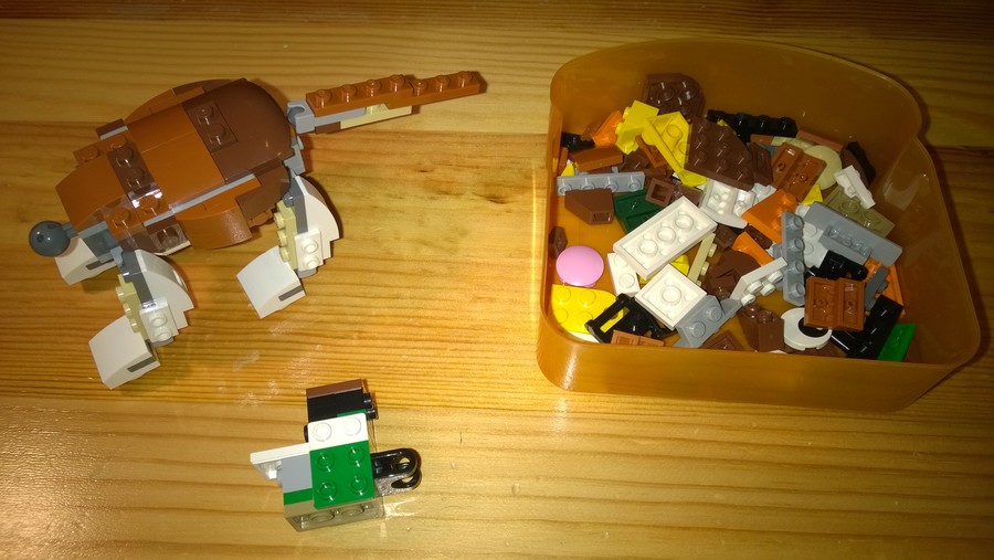 Rebrickable alternates: Macska és Kacsa