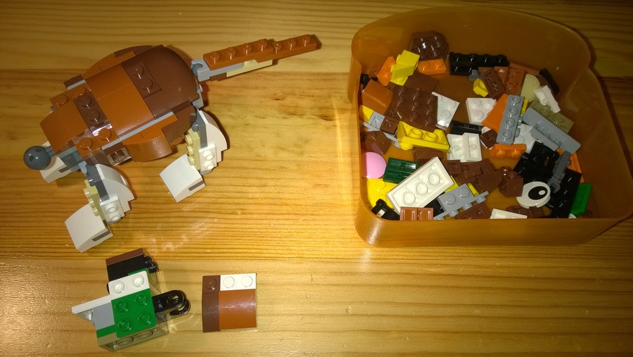 Rebrickable alternates: Macska és Kacsa