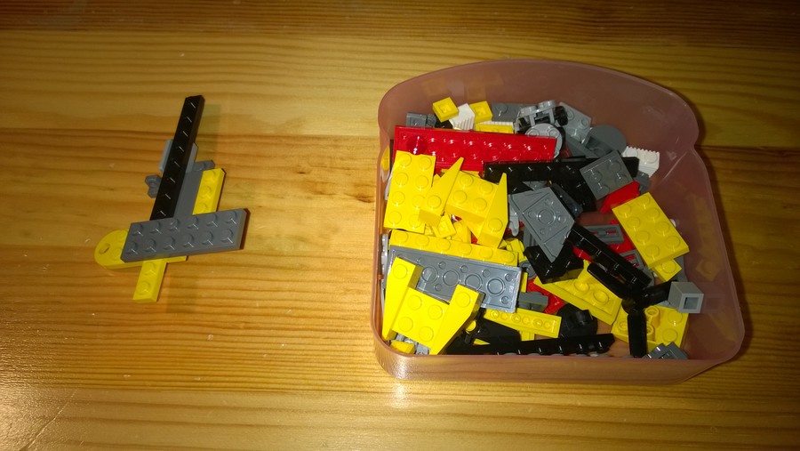 Rebrickable alternates: Fighter Bomber