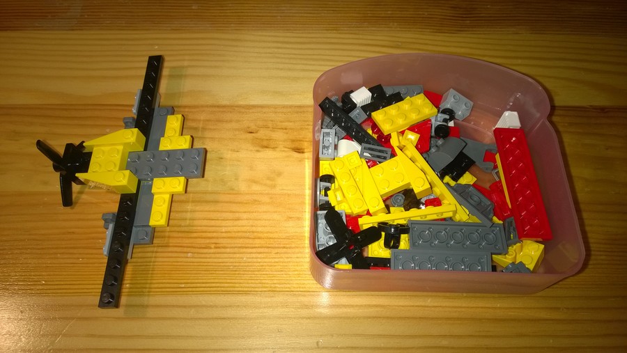 Rebrickable alternates: Fighter Bomber