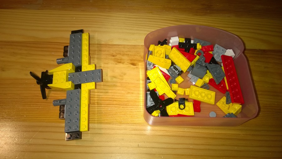 Rebrickable alternates: Fighter Bomber