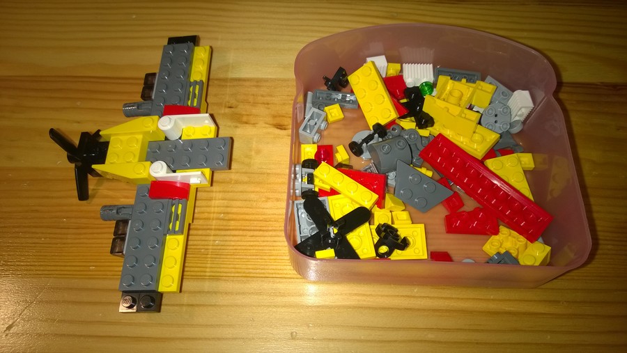 Rebrickable alternates: Fighter Bomber