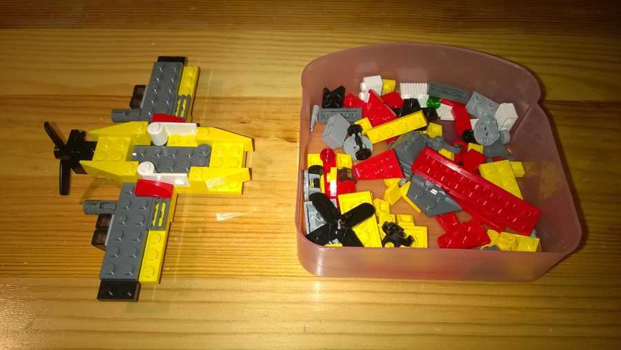 Rebrickable alternates: Fighter Bomber