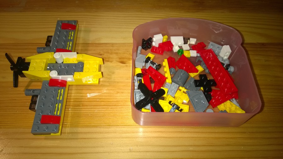 Rebrickable alternates: Fighter Bomber
