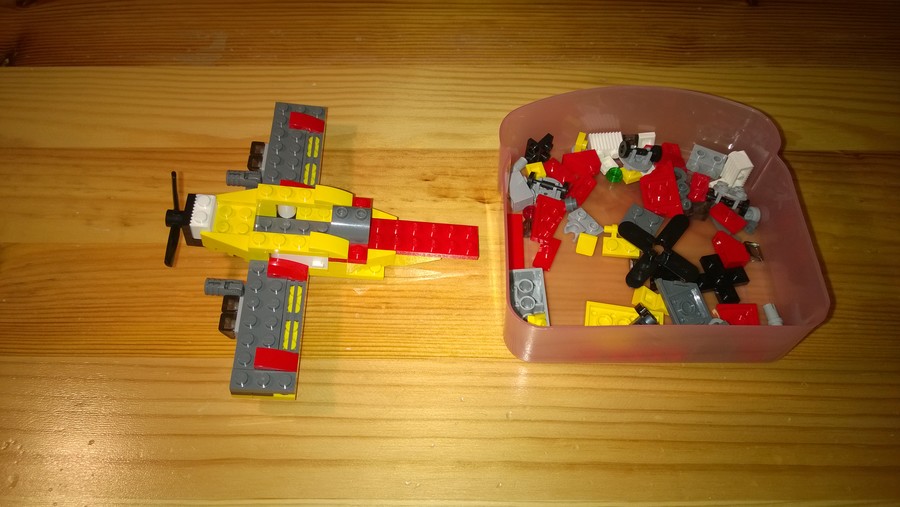Rebrickable alternates: Fighter Bomber