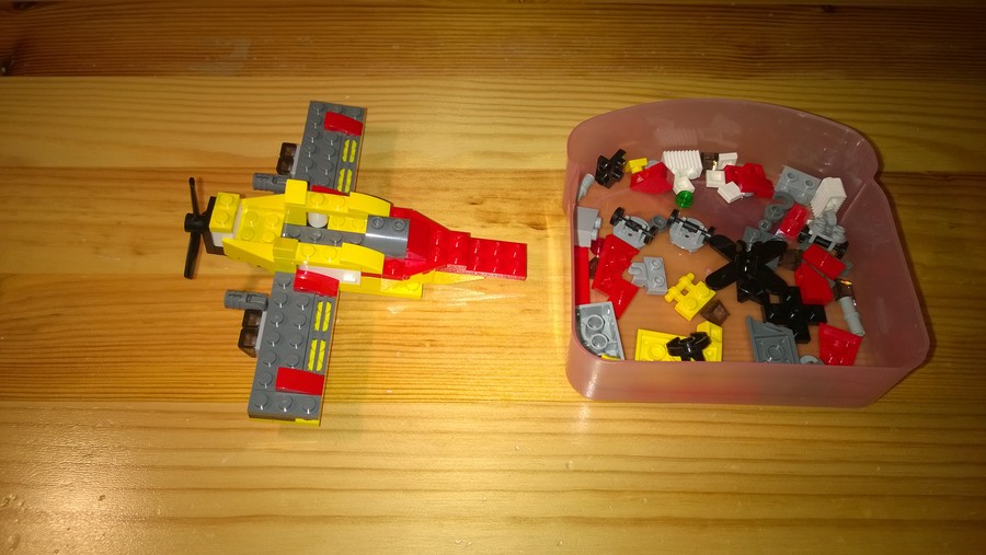 Rebrickable alternates: Fighter Bomber