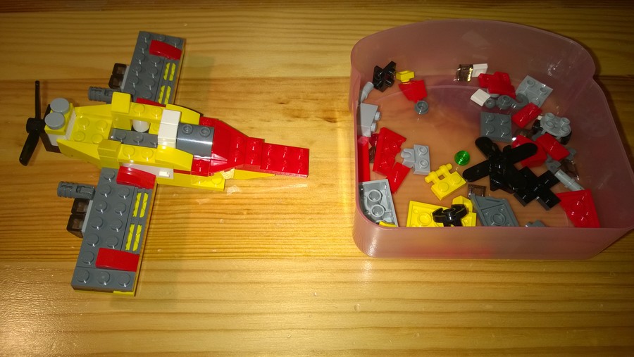 Rebrickable alternates: Fighter Bomber