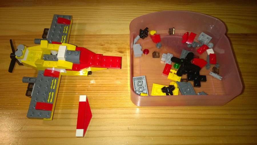 Rebrickable alternates: Fighter Bomber