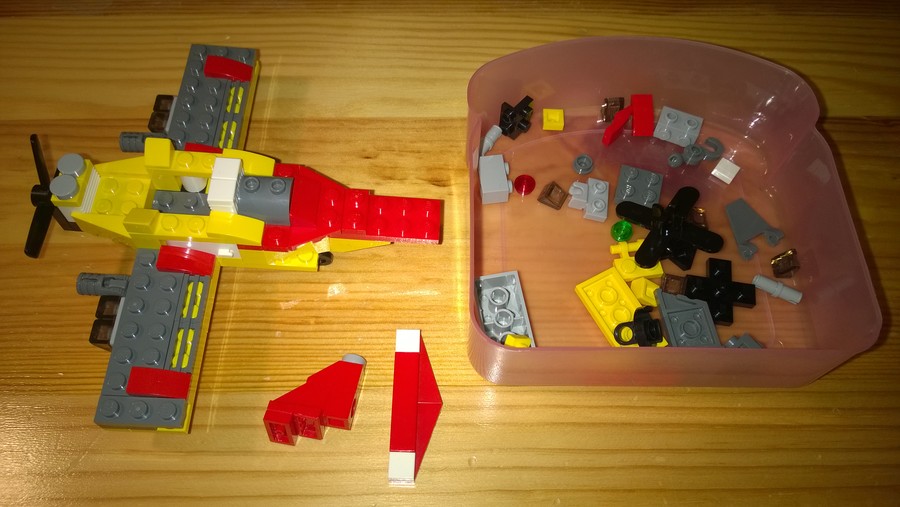 Rebrickable alternates: Fighter Bomber
