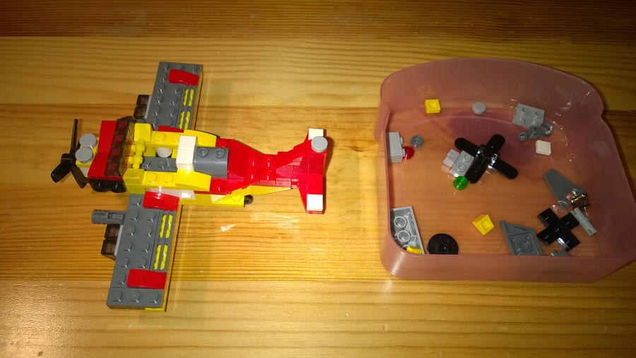 Rebrickable alternates: Fighter Bomber