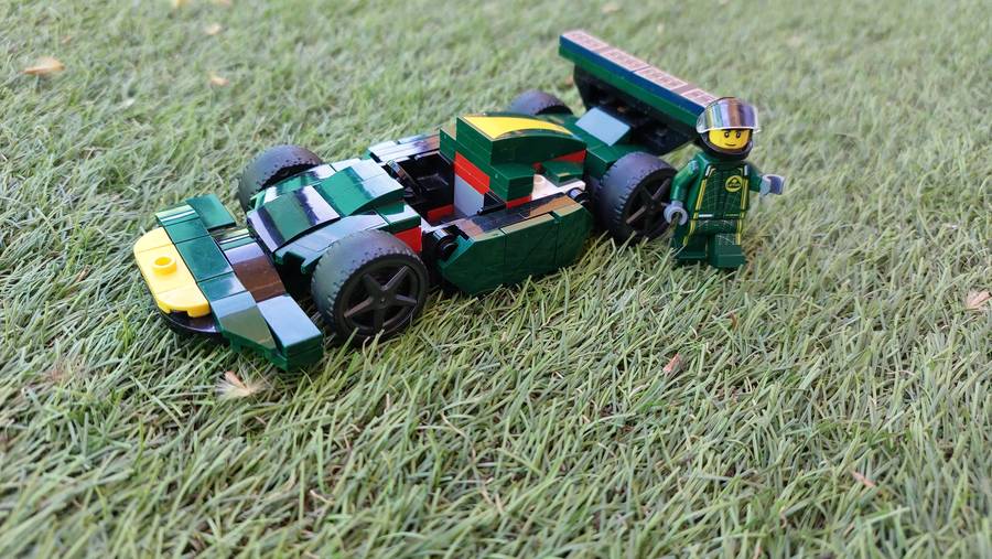 Senna Lotusa :)
