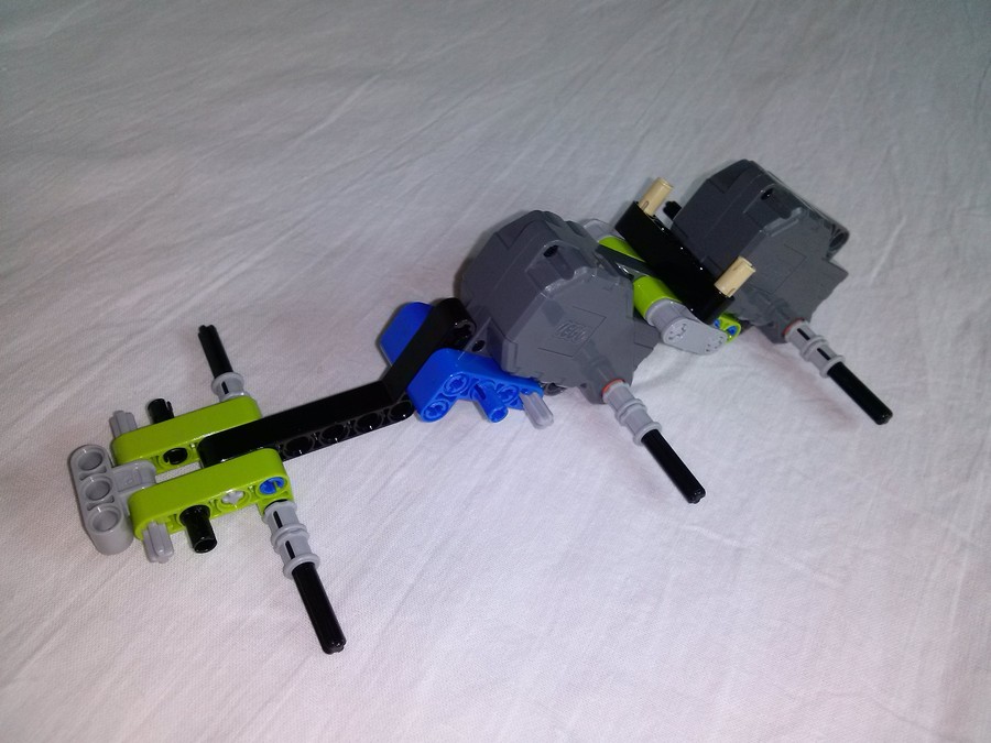 LEGO Versenykamion