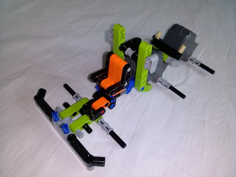 LEGO Versenykamion