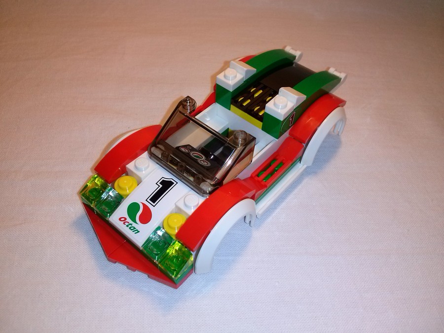 LEGO Versenyautó