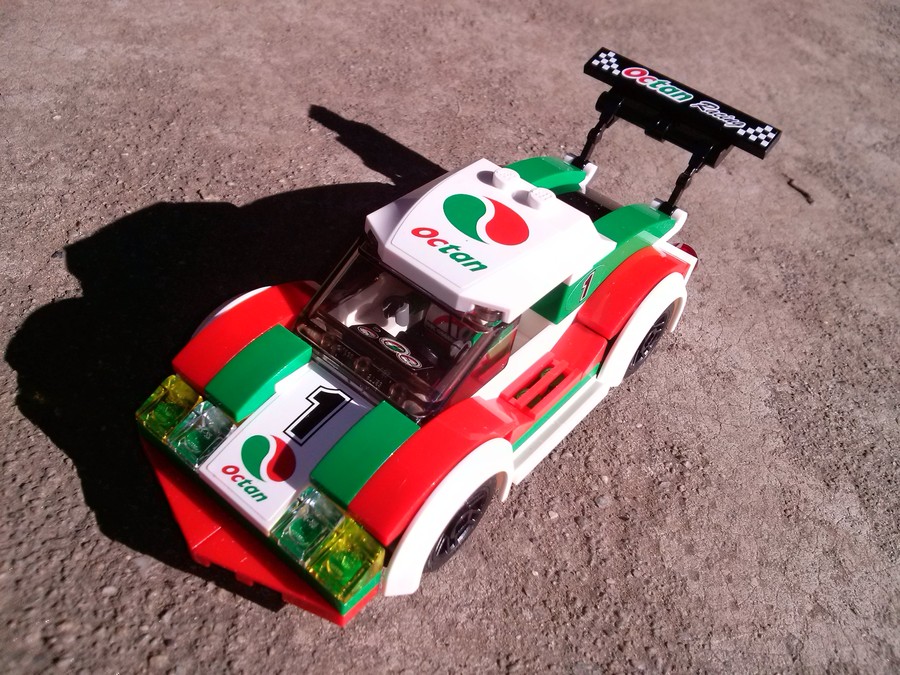 LEGO Versenyautó