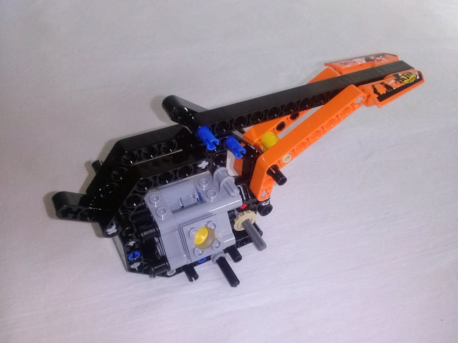 LEGO Krosszmotor