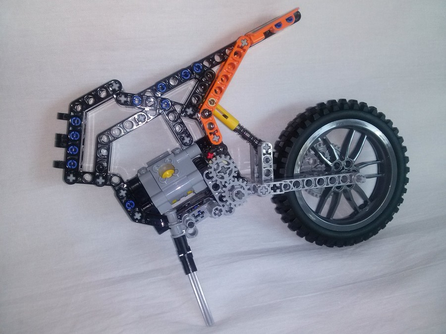 LEGO Krosszmotor