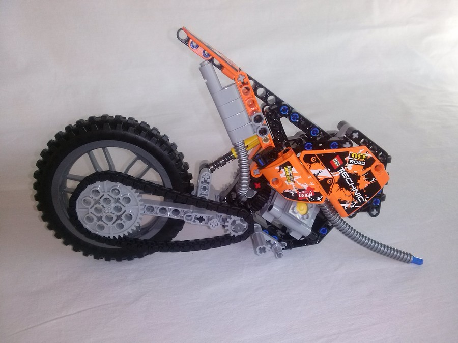LEGO Krosszmotor