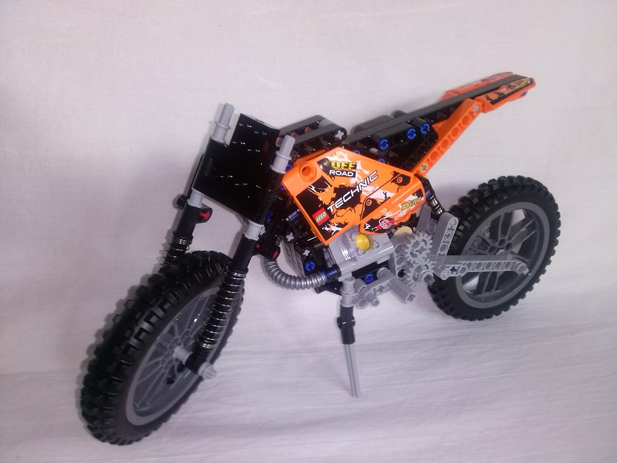 LEGO Krosszmotor