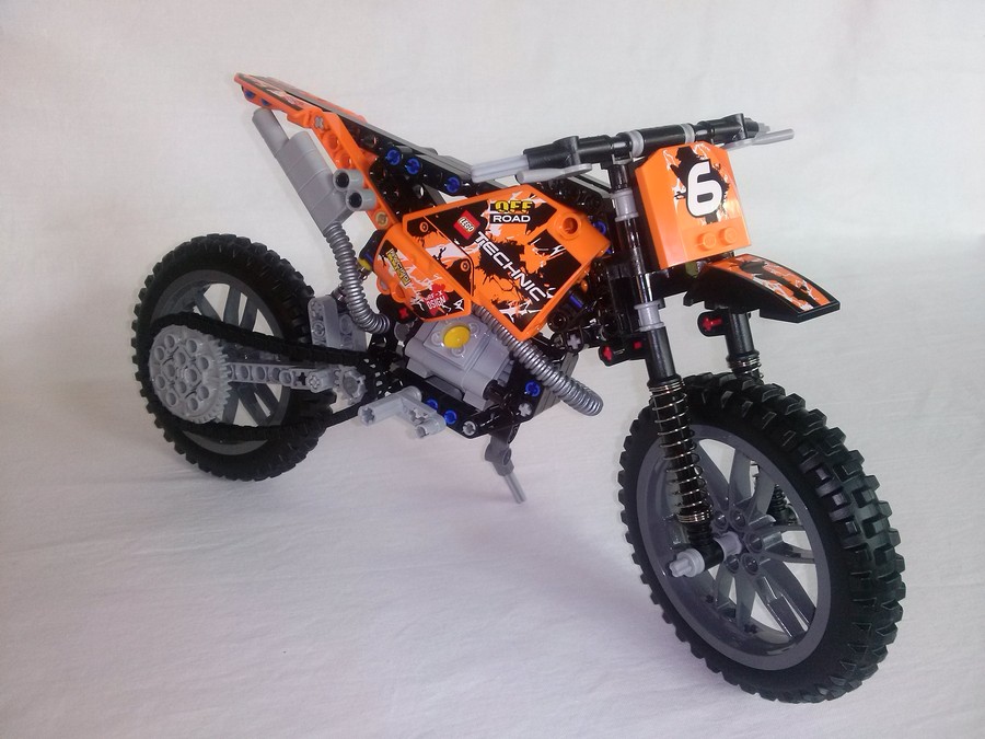 LEGO Krosszmotor