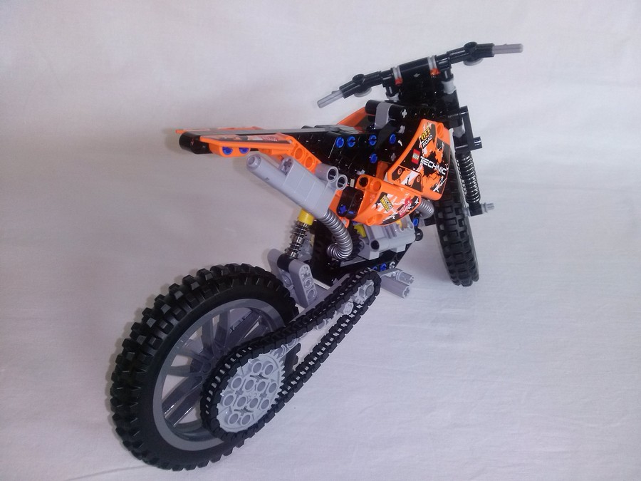 LEGO Krosszmotor