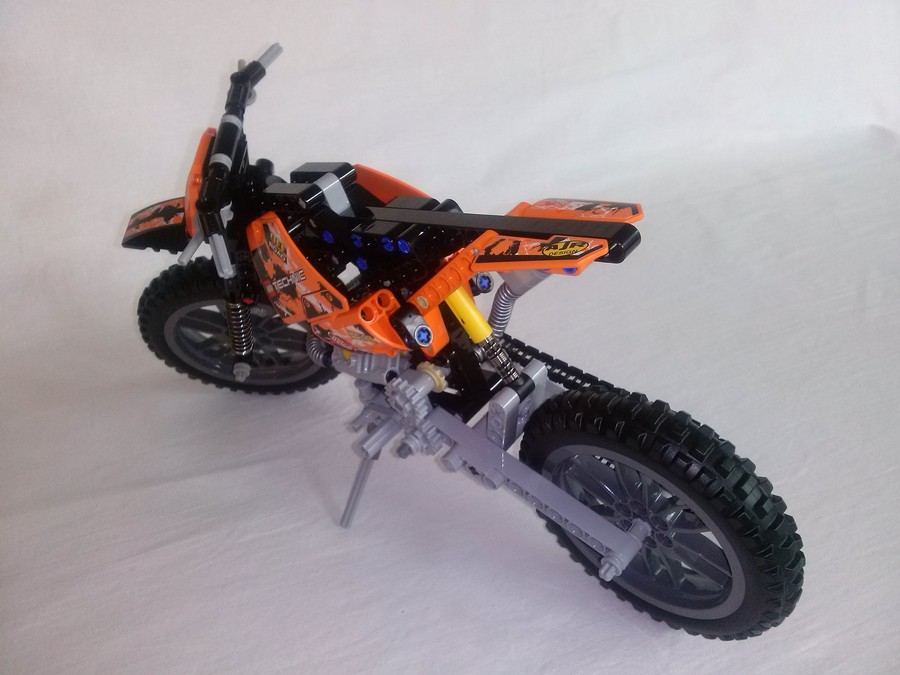 LEGO Krosszmotor