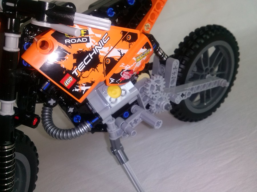 LEGO Krosszmotor