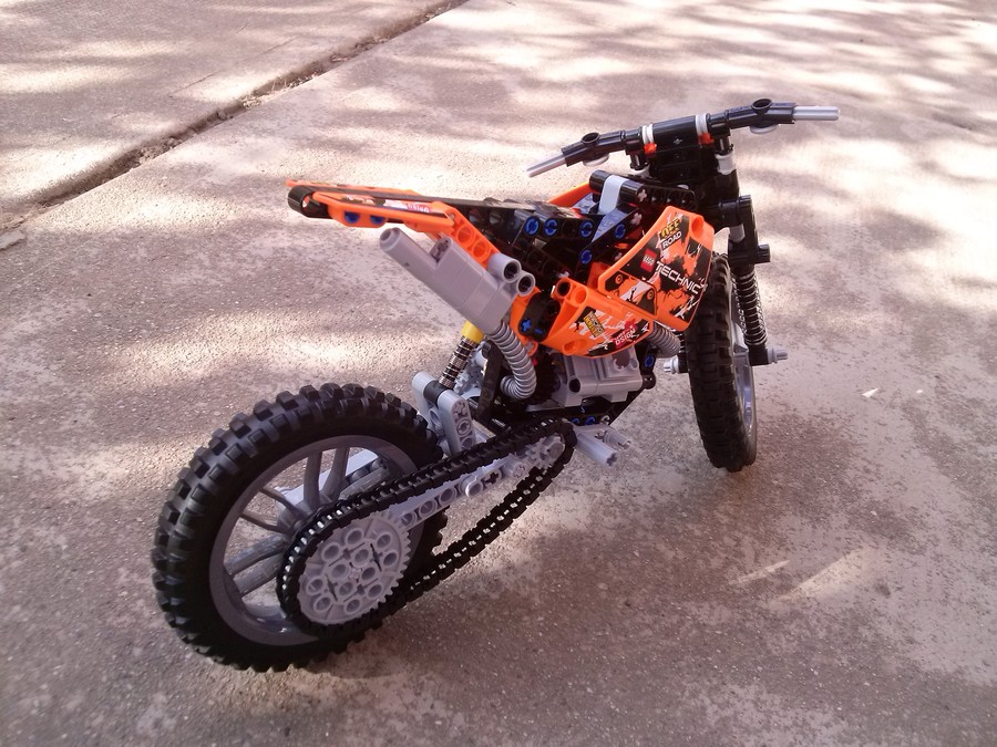 LEGO Krosszmotor