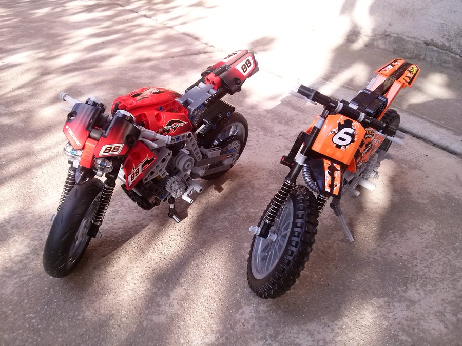 LEGO Krosszmotor