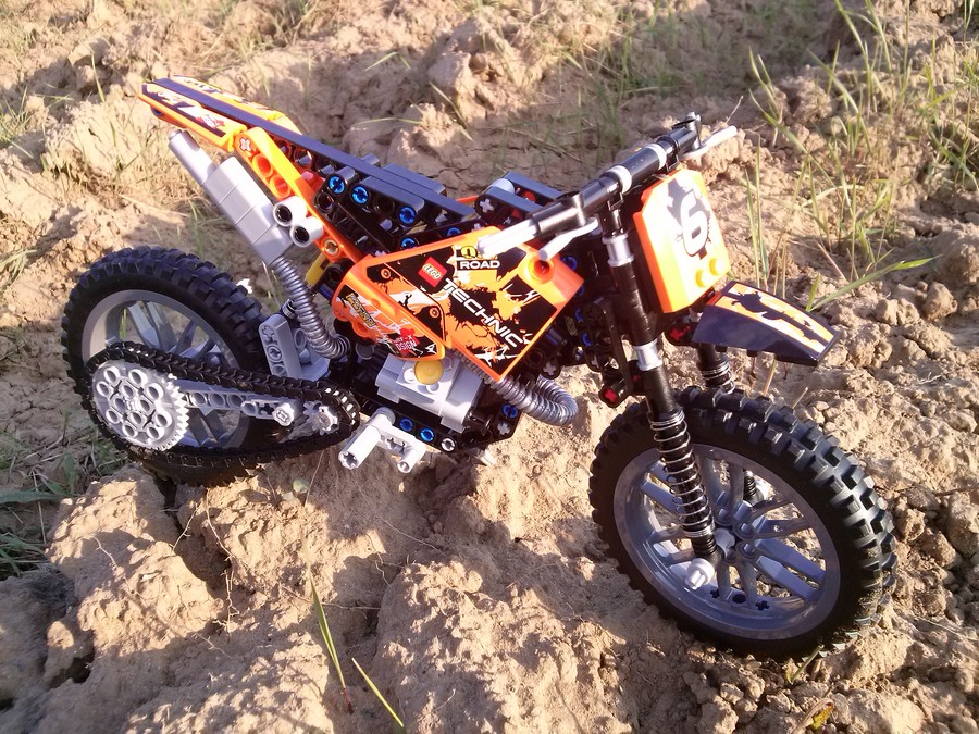 LEGO Krosszmotor